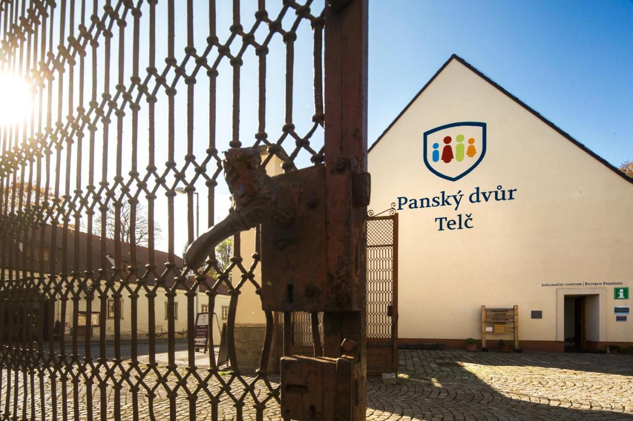 Penzion Pansky Dvur テルチ エクステリア 写真